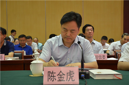 2、無錫市委常委、江陰市委書記陳金虎在座談會現場 攝影 陳瑜